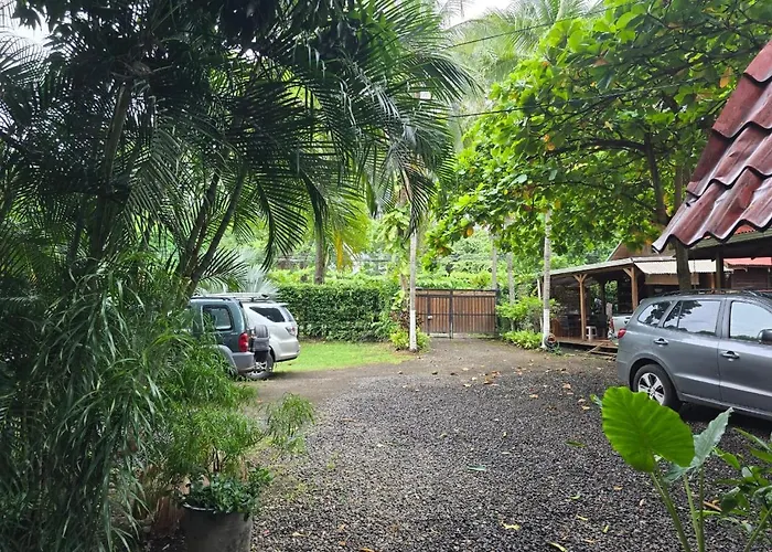 Congos Y Guest house Playa Hermosa (Guanacaste)